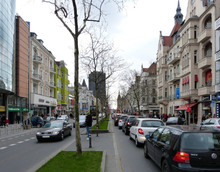 Schlossstraße zwischen Ahorn- und Zimmermannstraße mit Blick auf den Steglitzer Kreisel. Muns/Wikipedia 1.4.2012