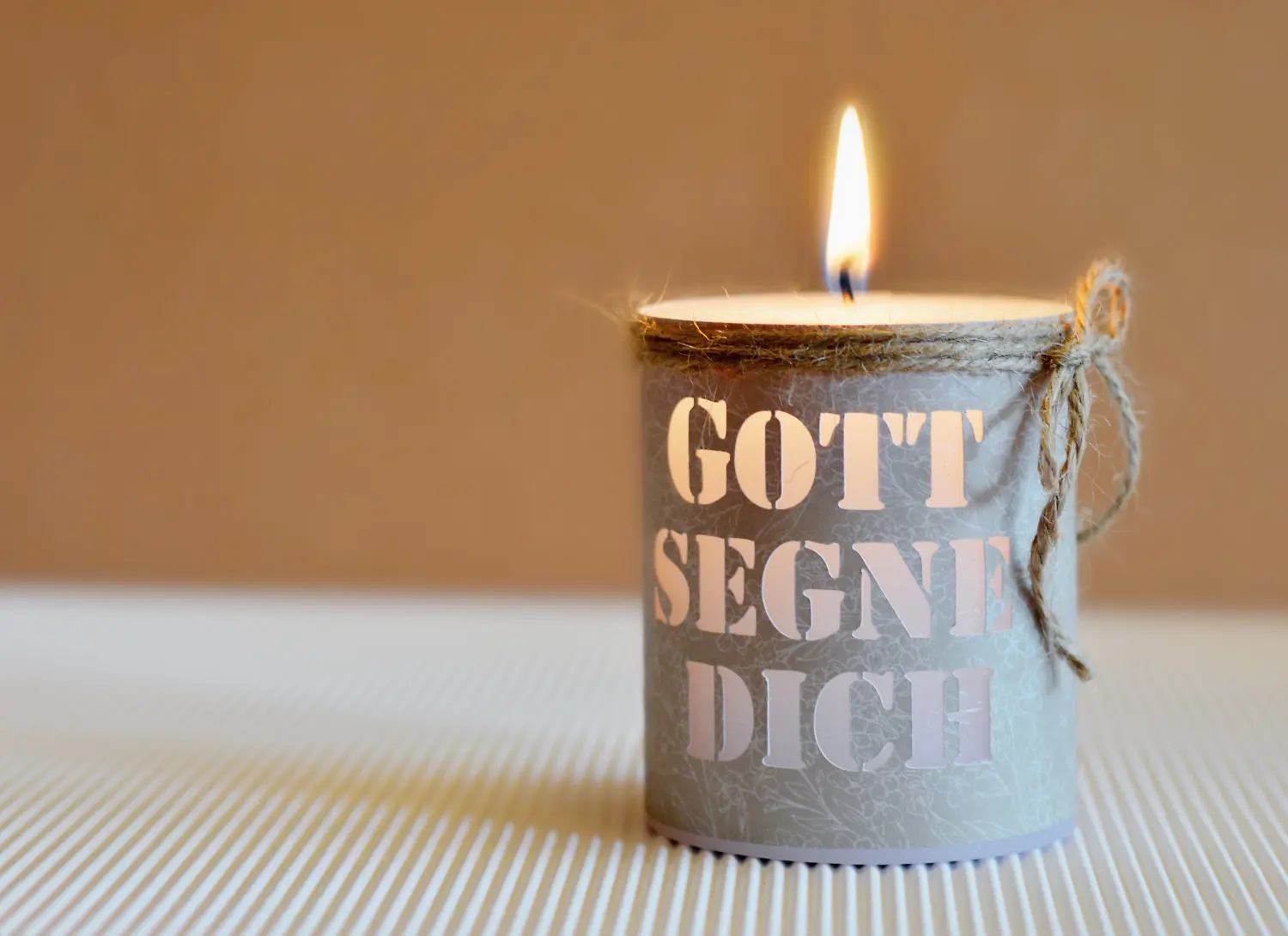Segenskerze © N. Schwarz Gemeindebriefdruckerei