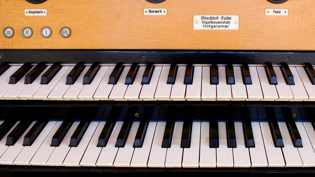 Teilansicht Hauptwerk der Euler-Orgel in der Ev. Patmos-Gemeinde Bild © Jack Simanzik