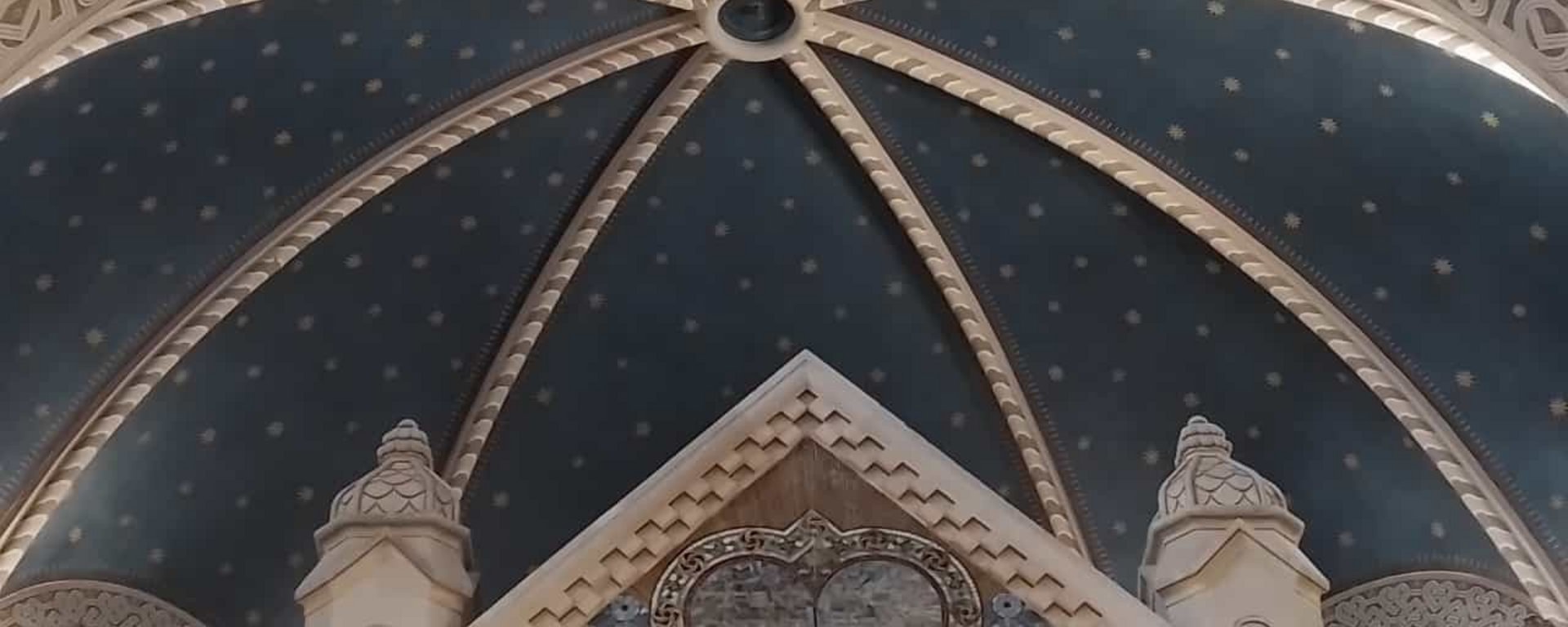 Himmel Orgelempore mit Platz für Chor. Bild EK